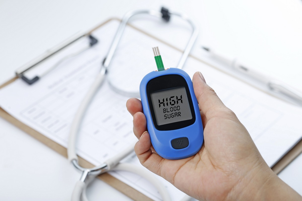 Dlaczego glukometr pokazuje różne wyniki? (paski, błąd pomiaru)